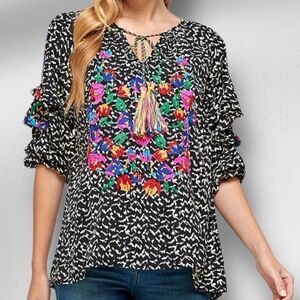 See and Be Seen Blouse Size Medium 📦